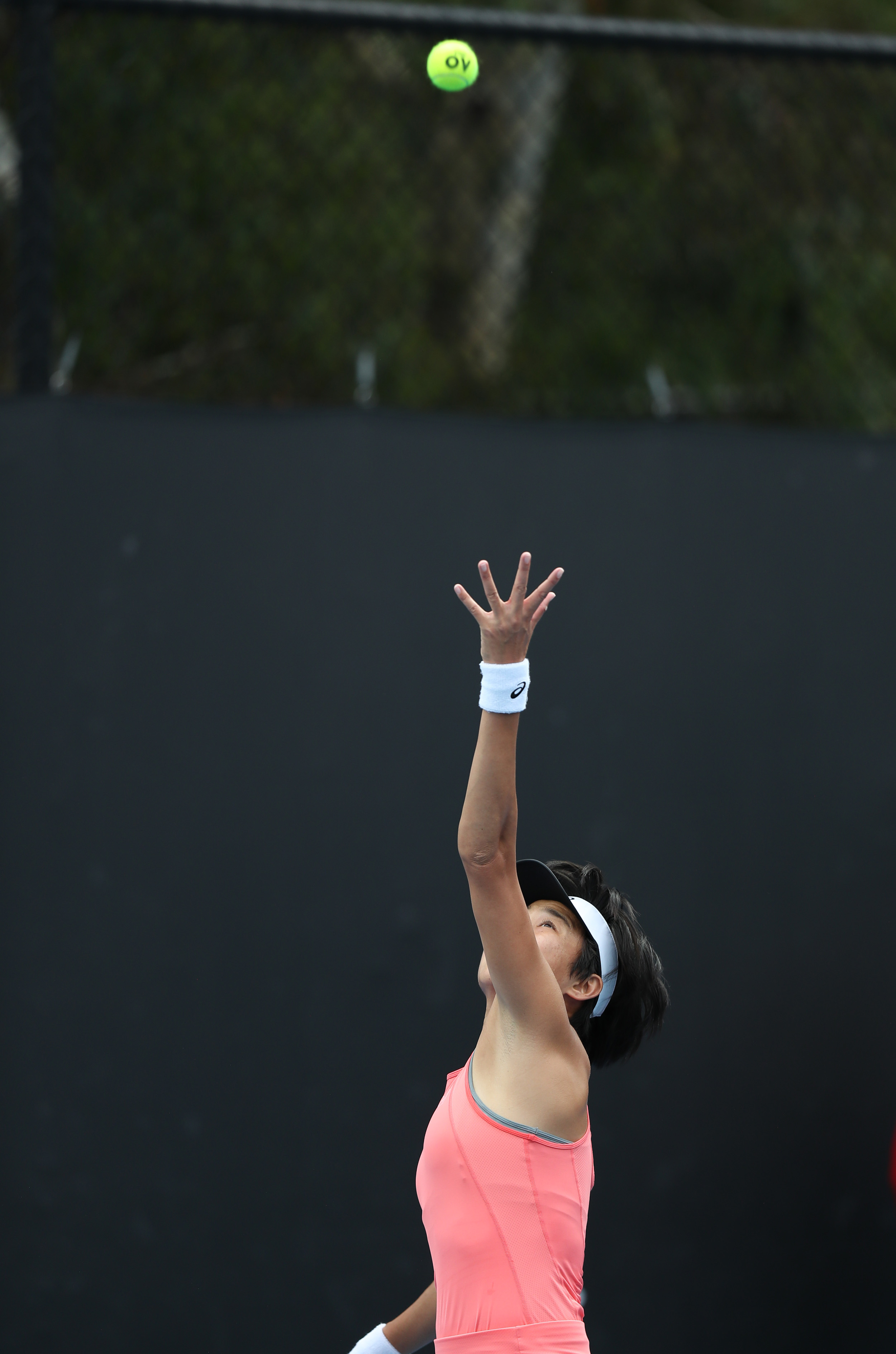 网球发球网球发球动作